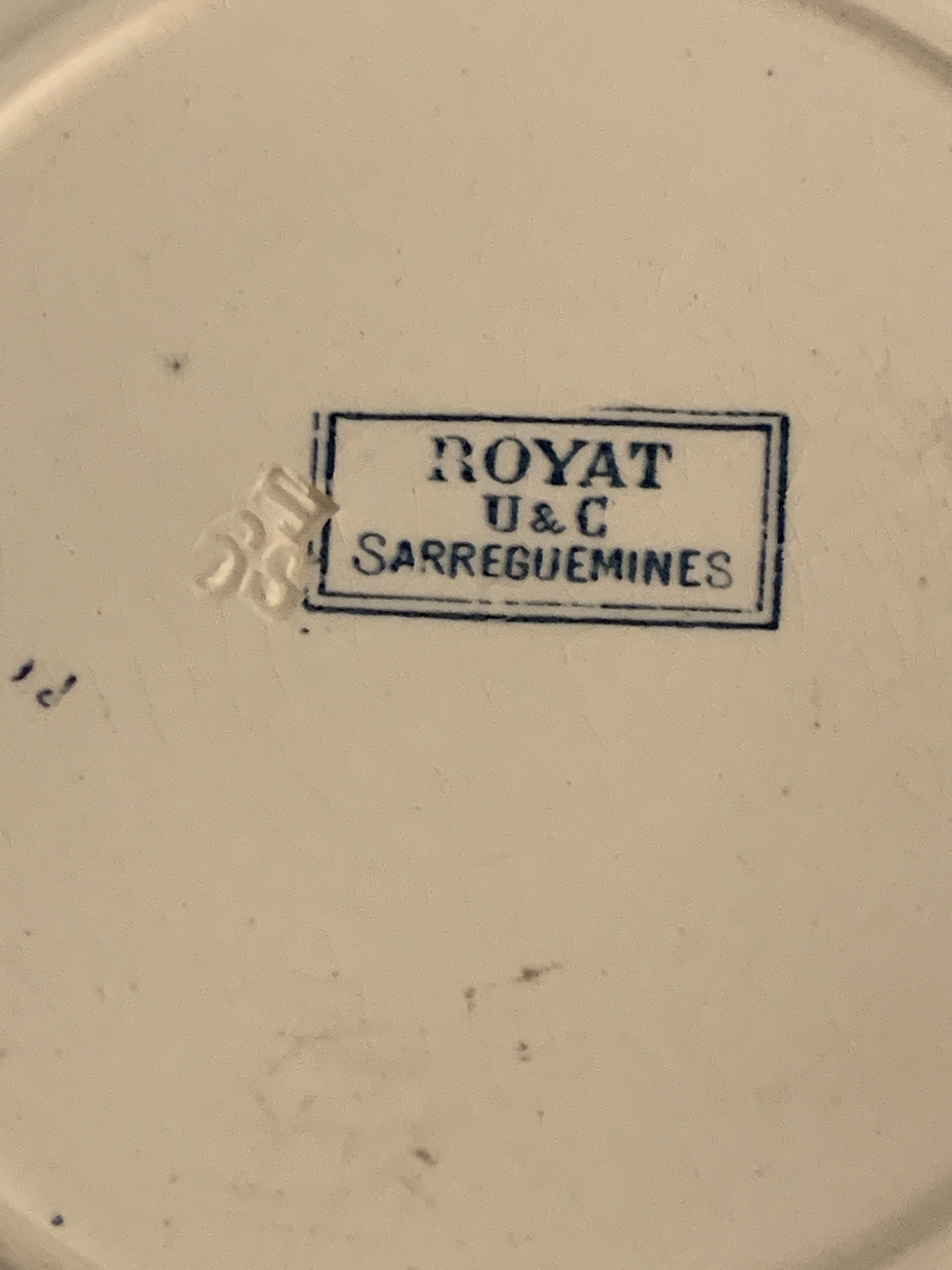 12 dessert plates and an art nouveau dish Royat de Sarreguemines