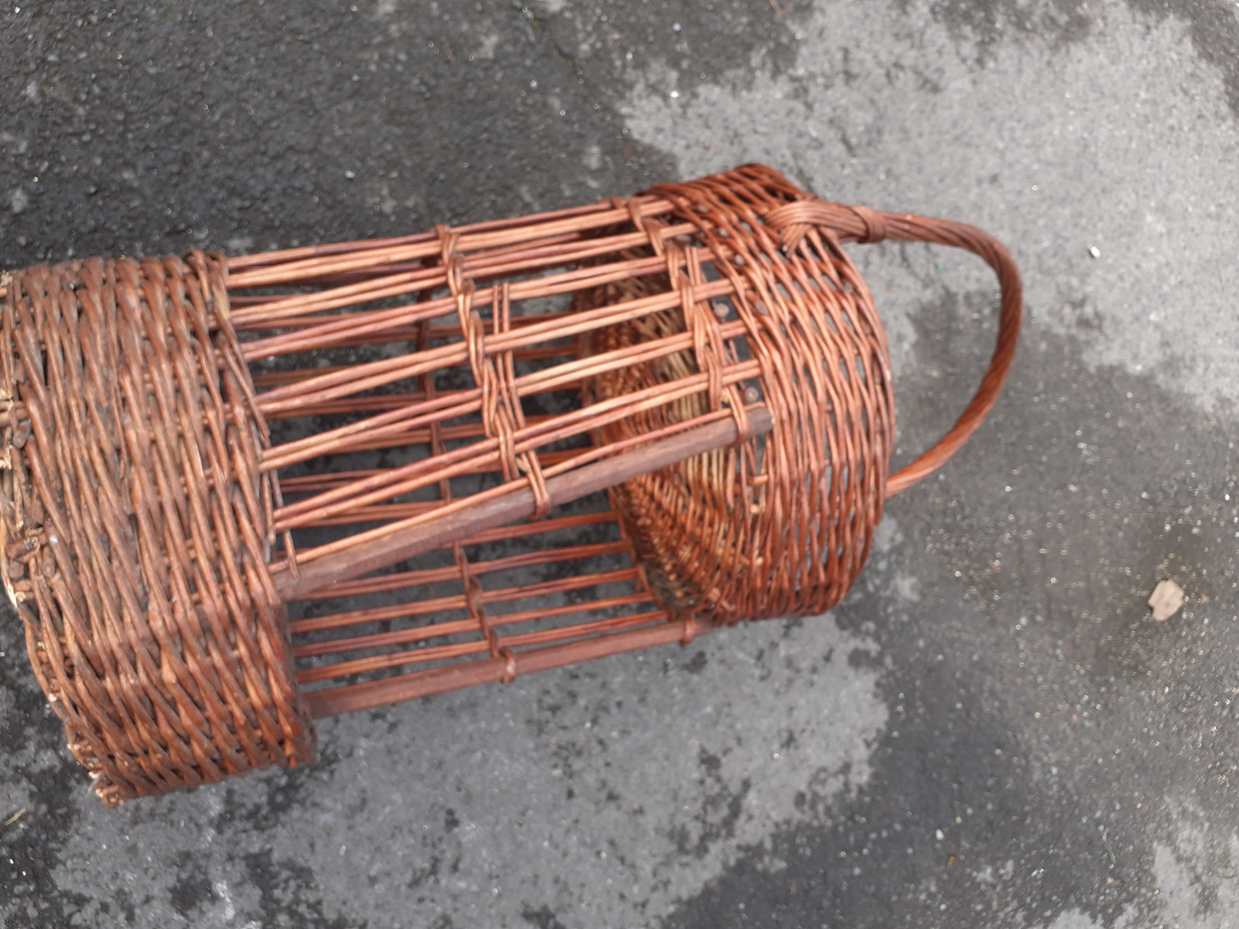 Rattan bar