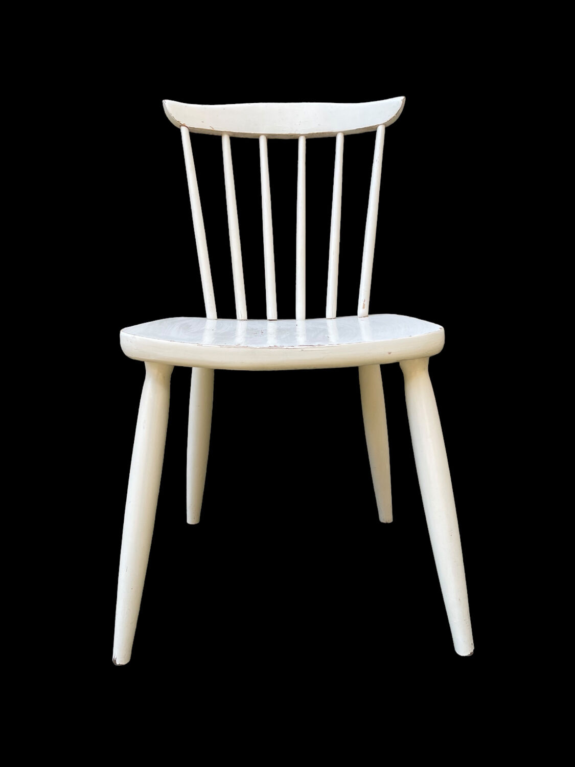 Series of 4 vintage solid wood chairs Scandinavian style