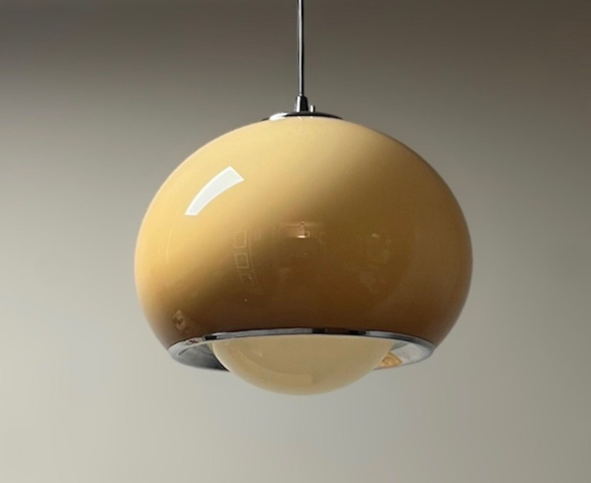 Space age lamp bud gradient brown harvey guzzini, 60s