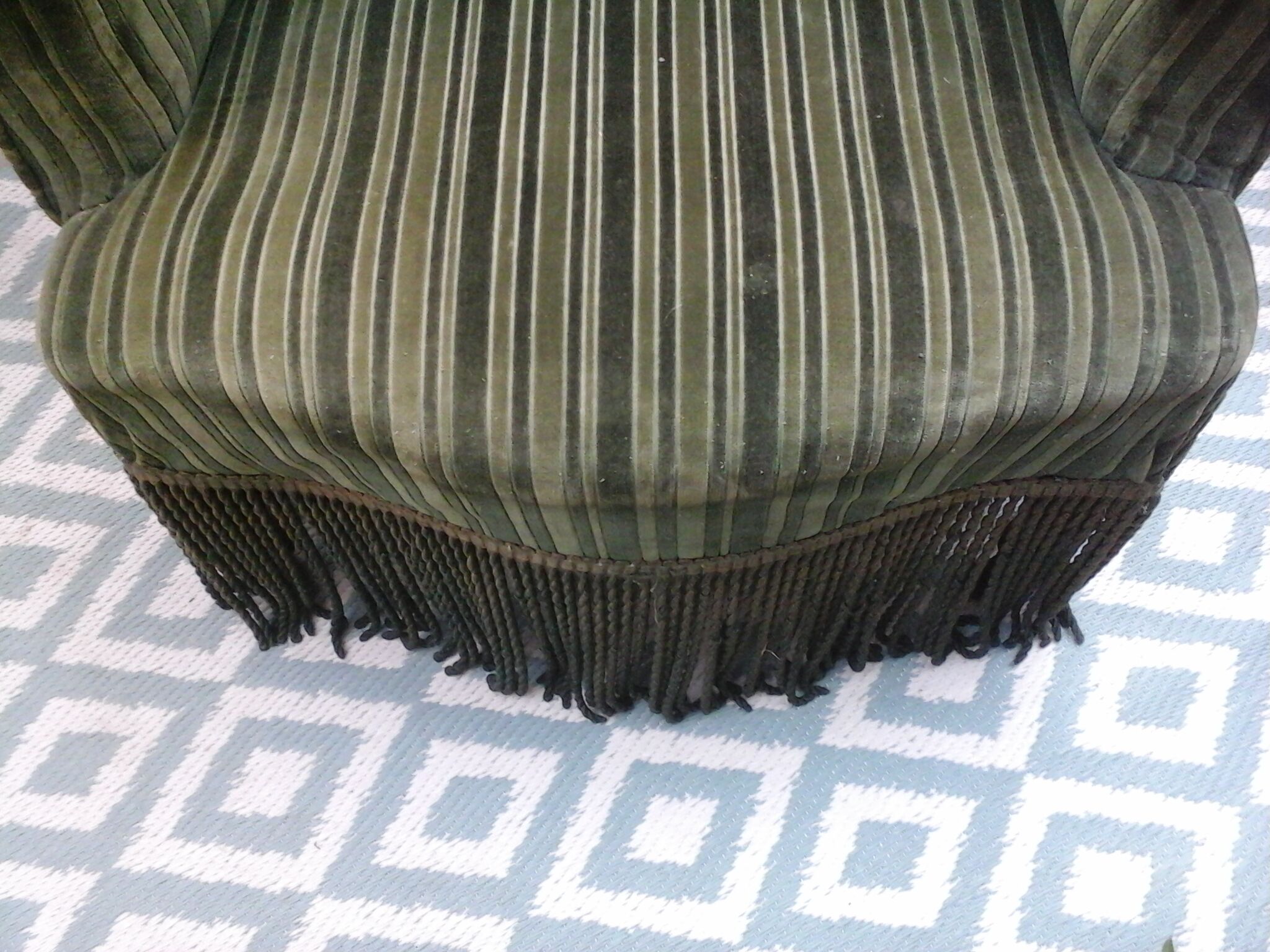Fauteuil crapaud velours côtelé vert