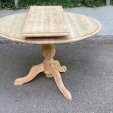 Interior's extendable round tripod dining table renovated in solid wood