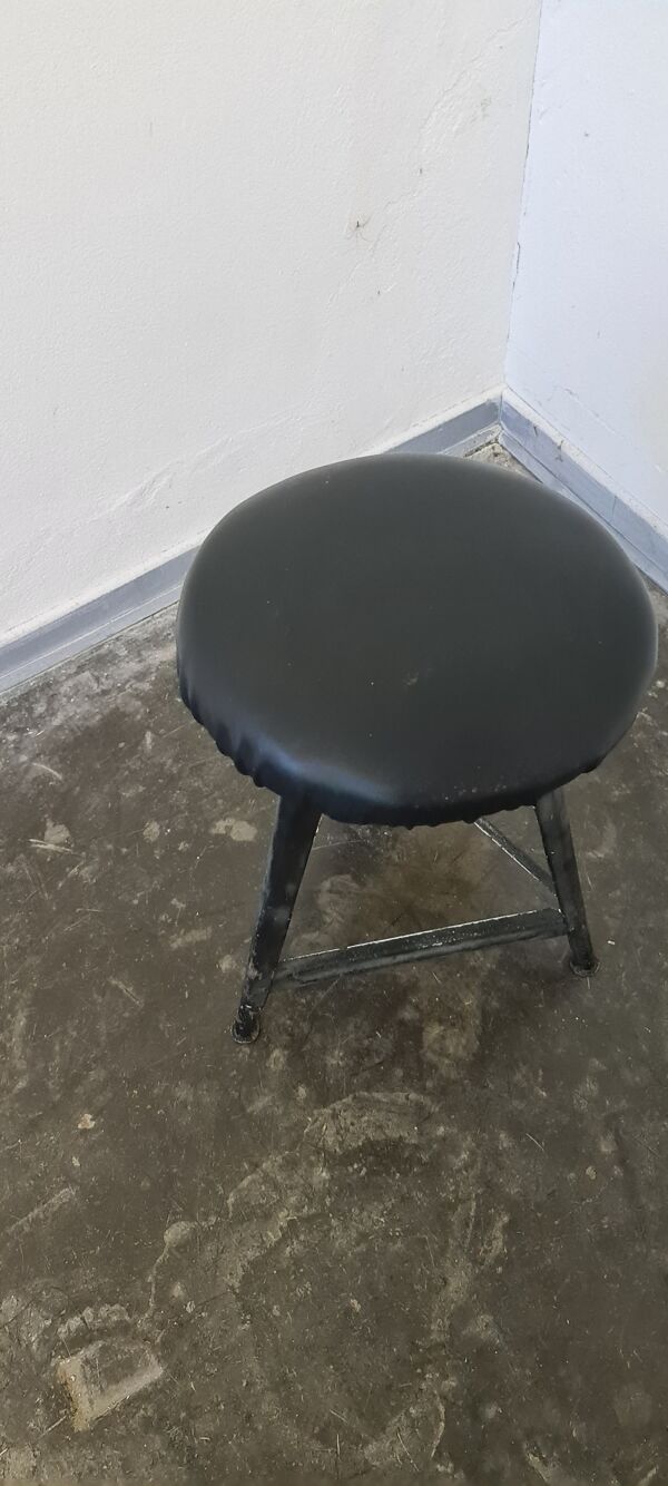 Tabouret industriel en métal vintage