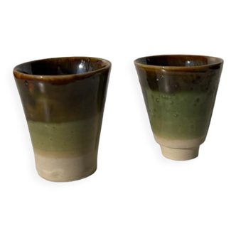 Set of 2 artisanal green coffee cups