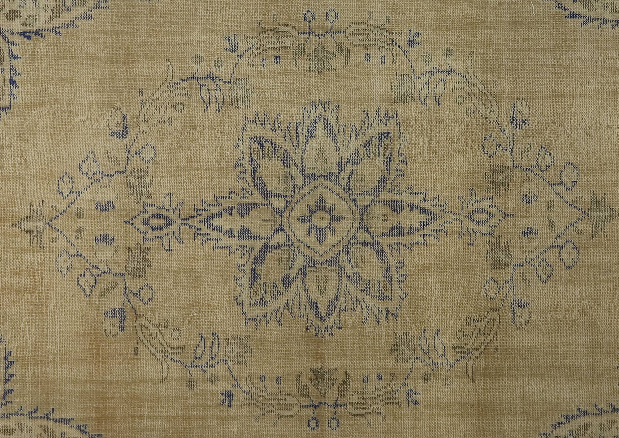 One-of-a-kind turkish handwoven vintage rug - rustic vintage charm 287x 203 cm