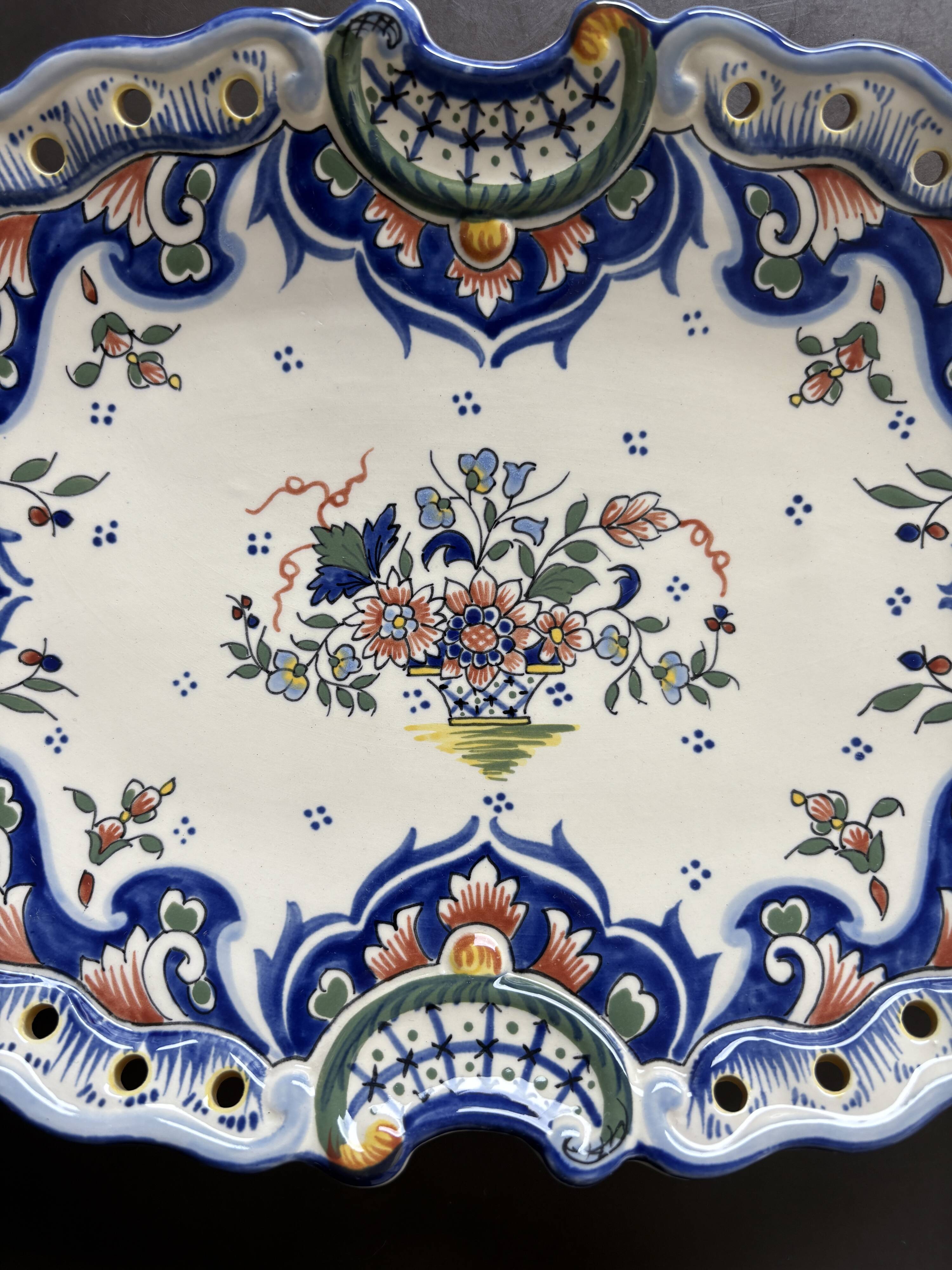 Oval dish with Desvres Fourmaintraux Rouen decoration