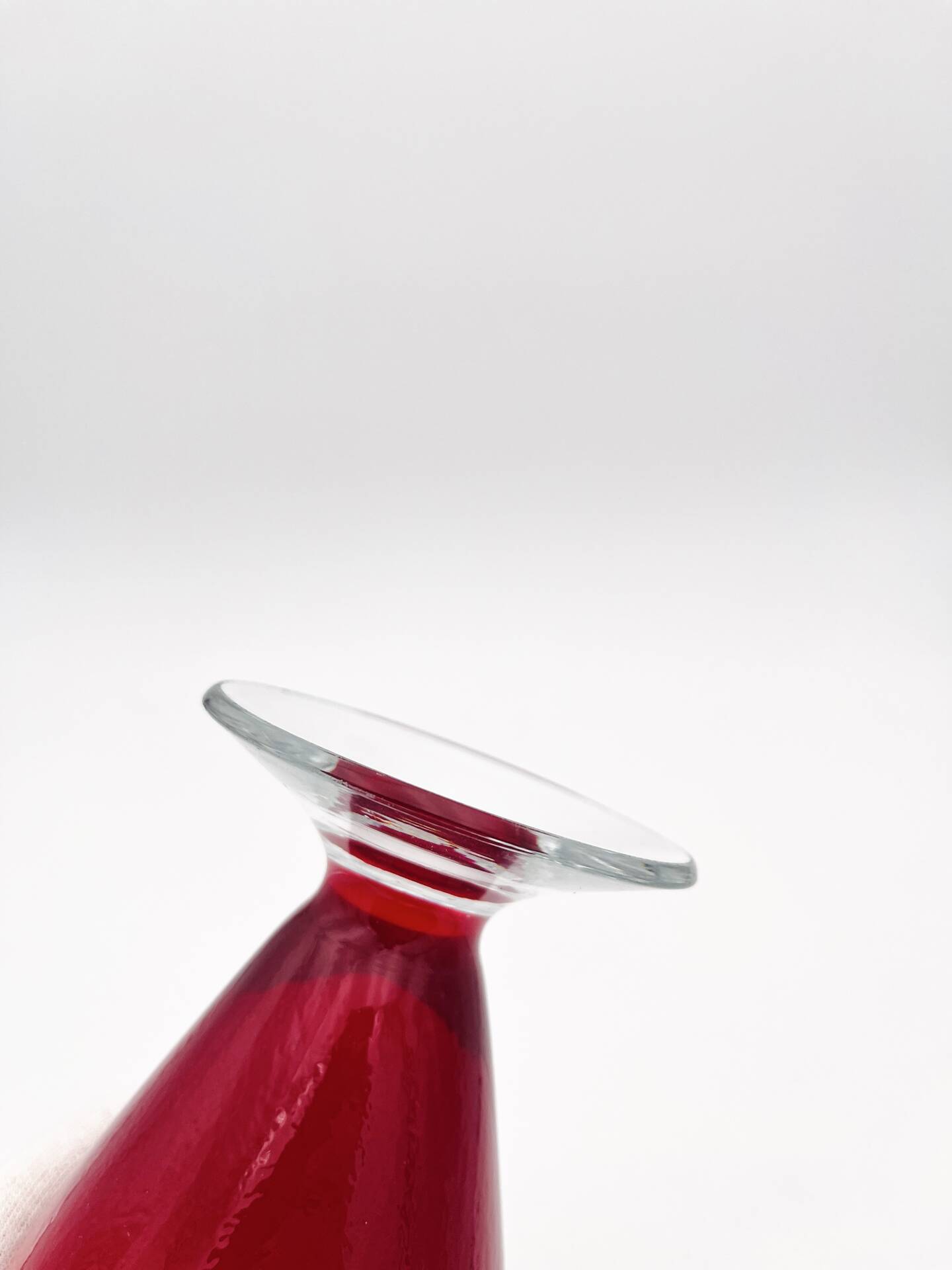 Tulip Vase Fratelli Toso Murano Red Crystal Ribbons 37.5cm