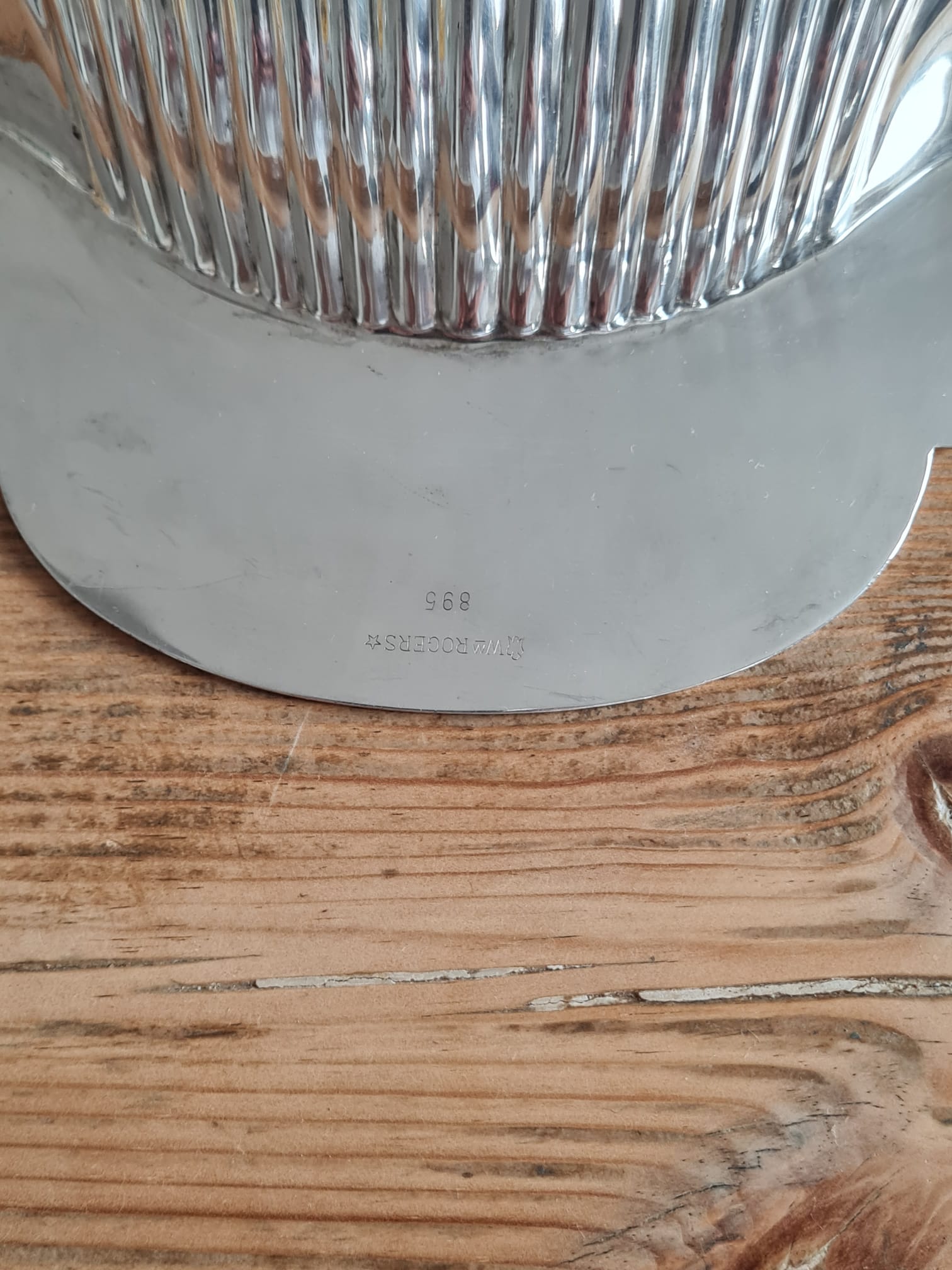 Silver metal dish shell w.rogers