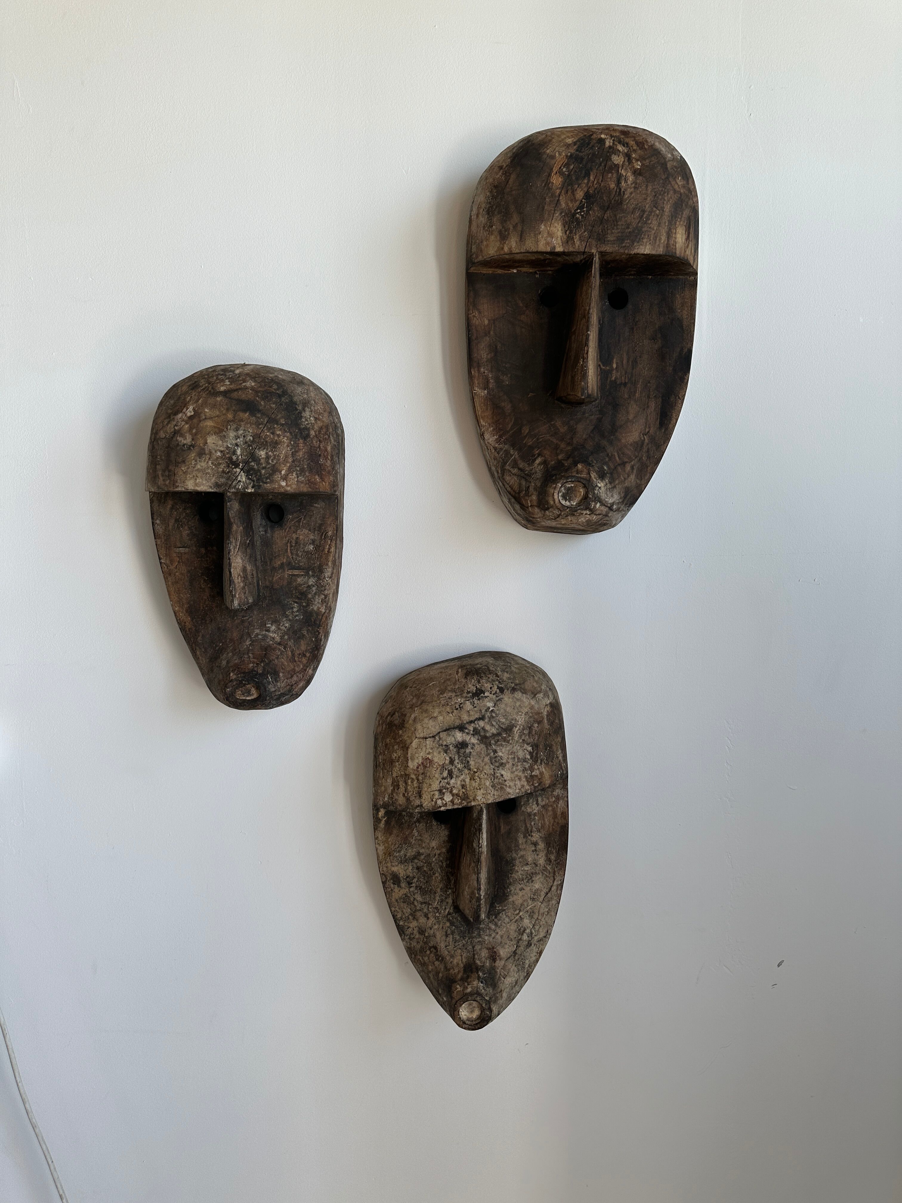 Large Timor mask in patinated wood H:50cm (1)