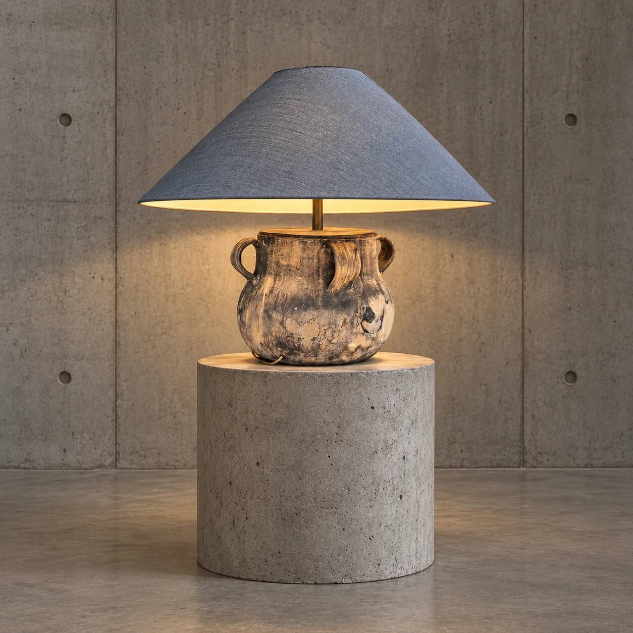 Grande lampe vase de Vallauris des années 1970 / marquée