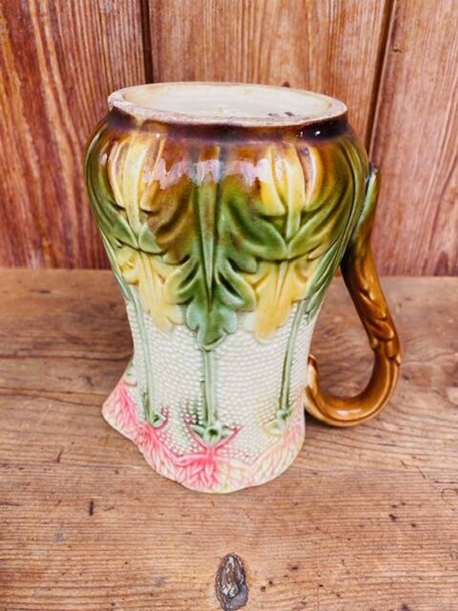 Jug in earthenware Orchies