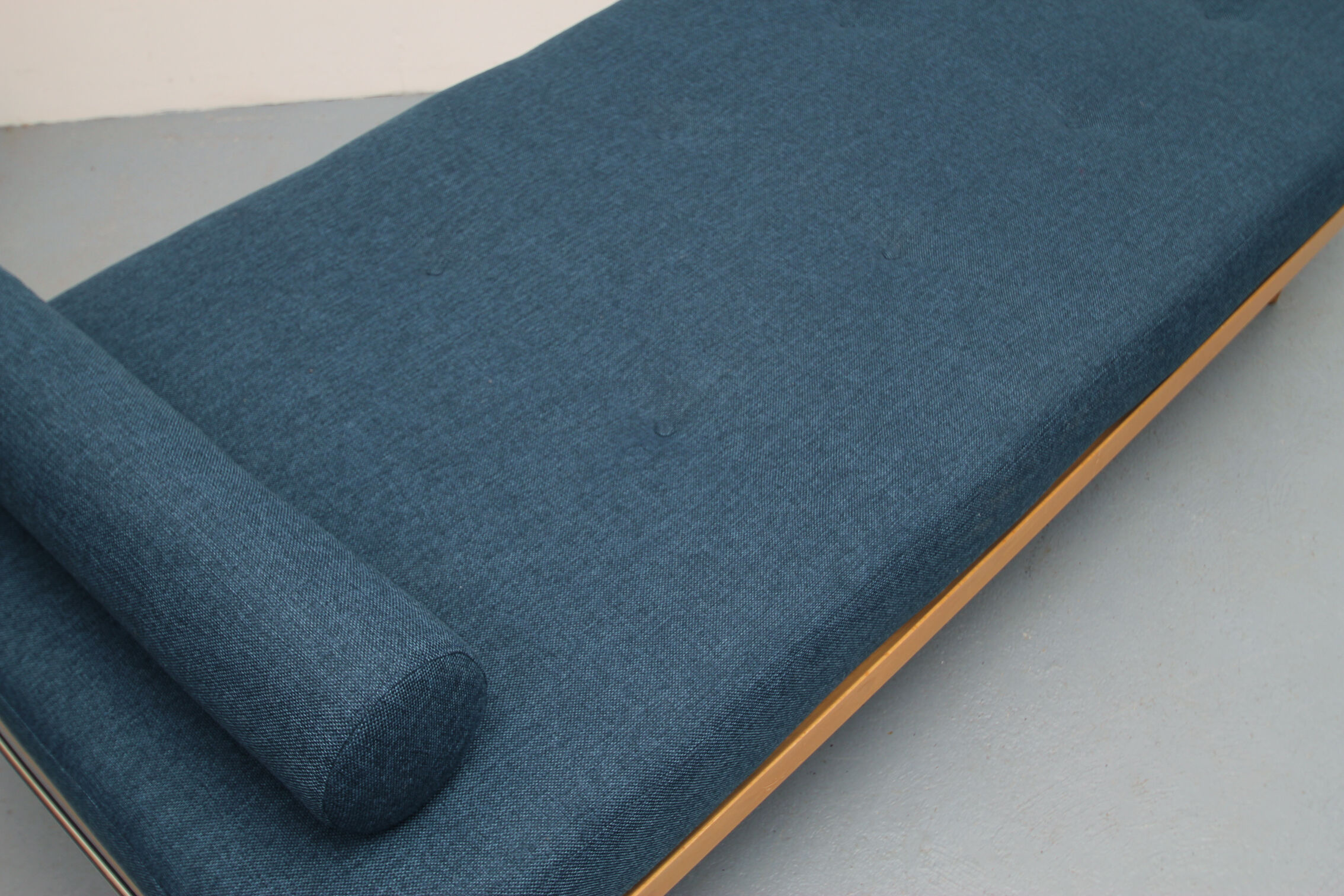 1960s daybed in beechwood, darkblue polstery