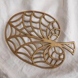 Brass leaf trivet