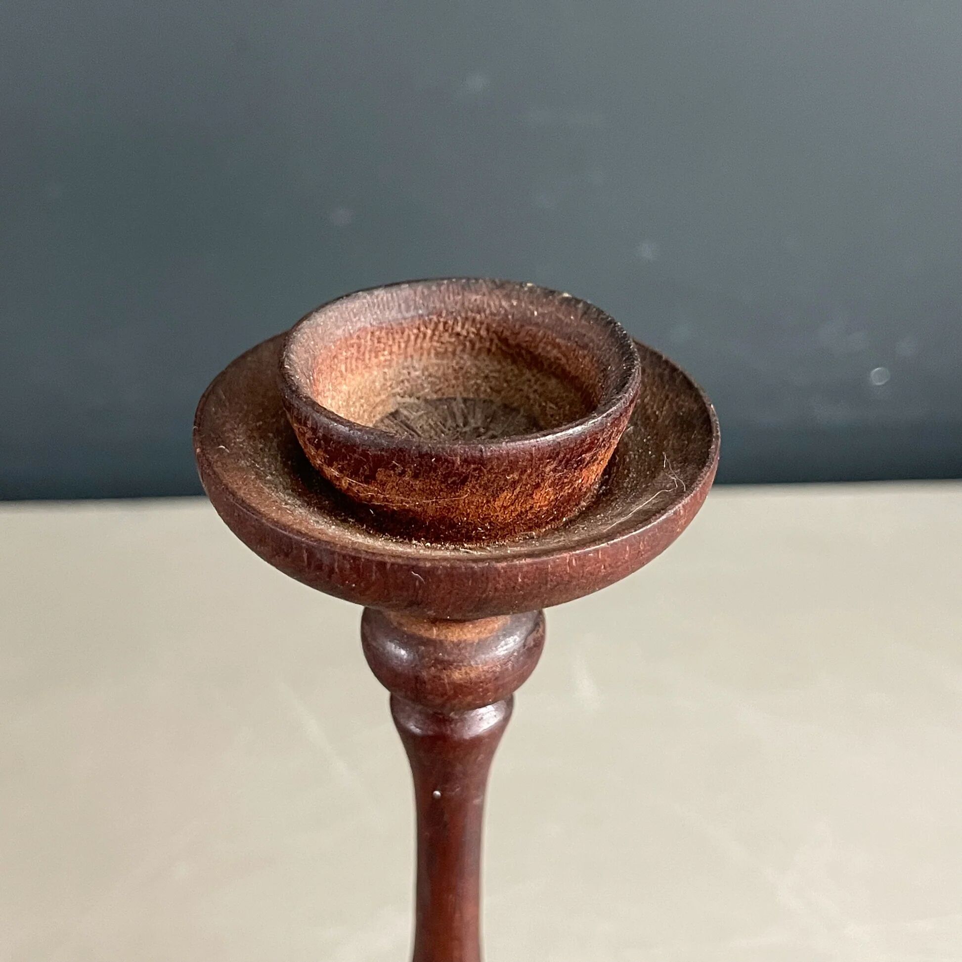 Carved wooden candlestick - 19.5cm