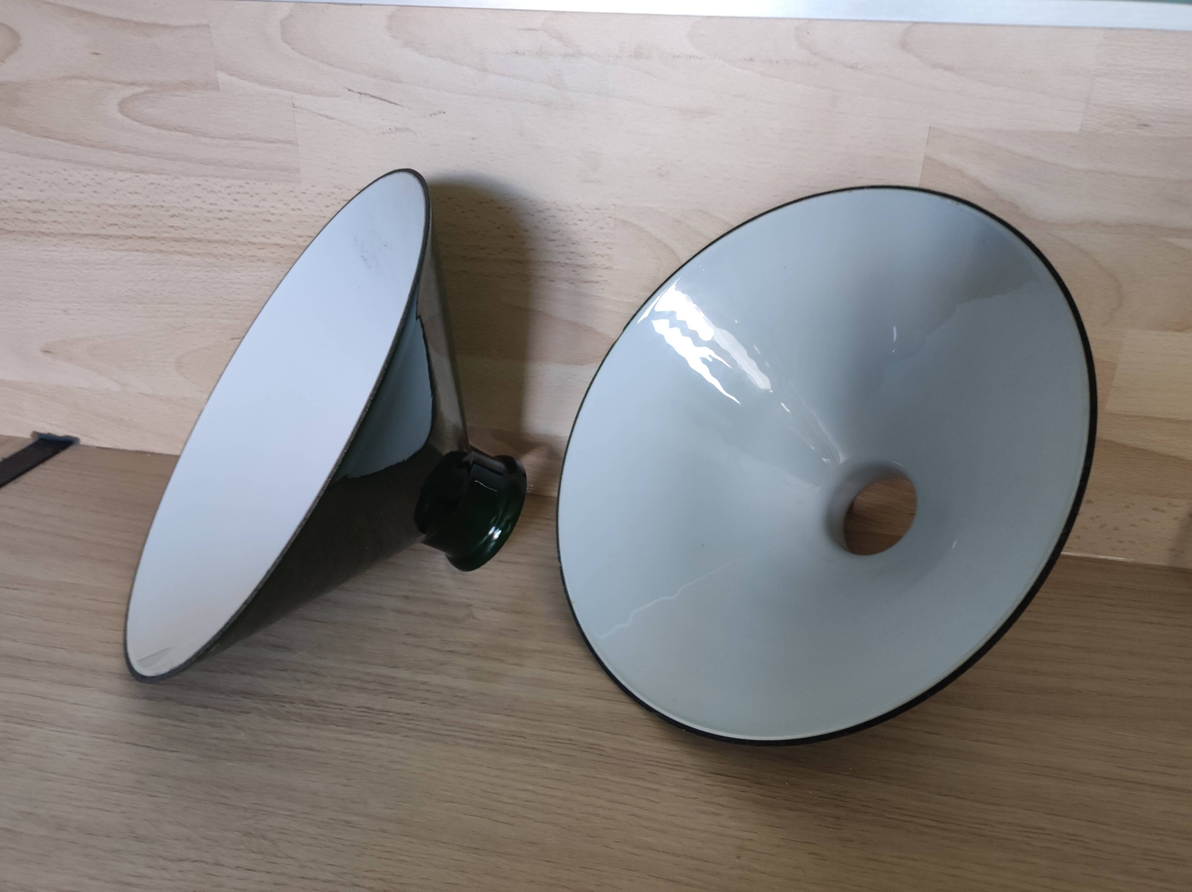 Lot 2 abat jour verre opaline vert