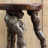 Brutalist stool, vines