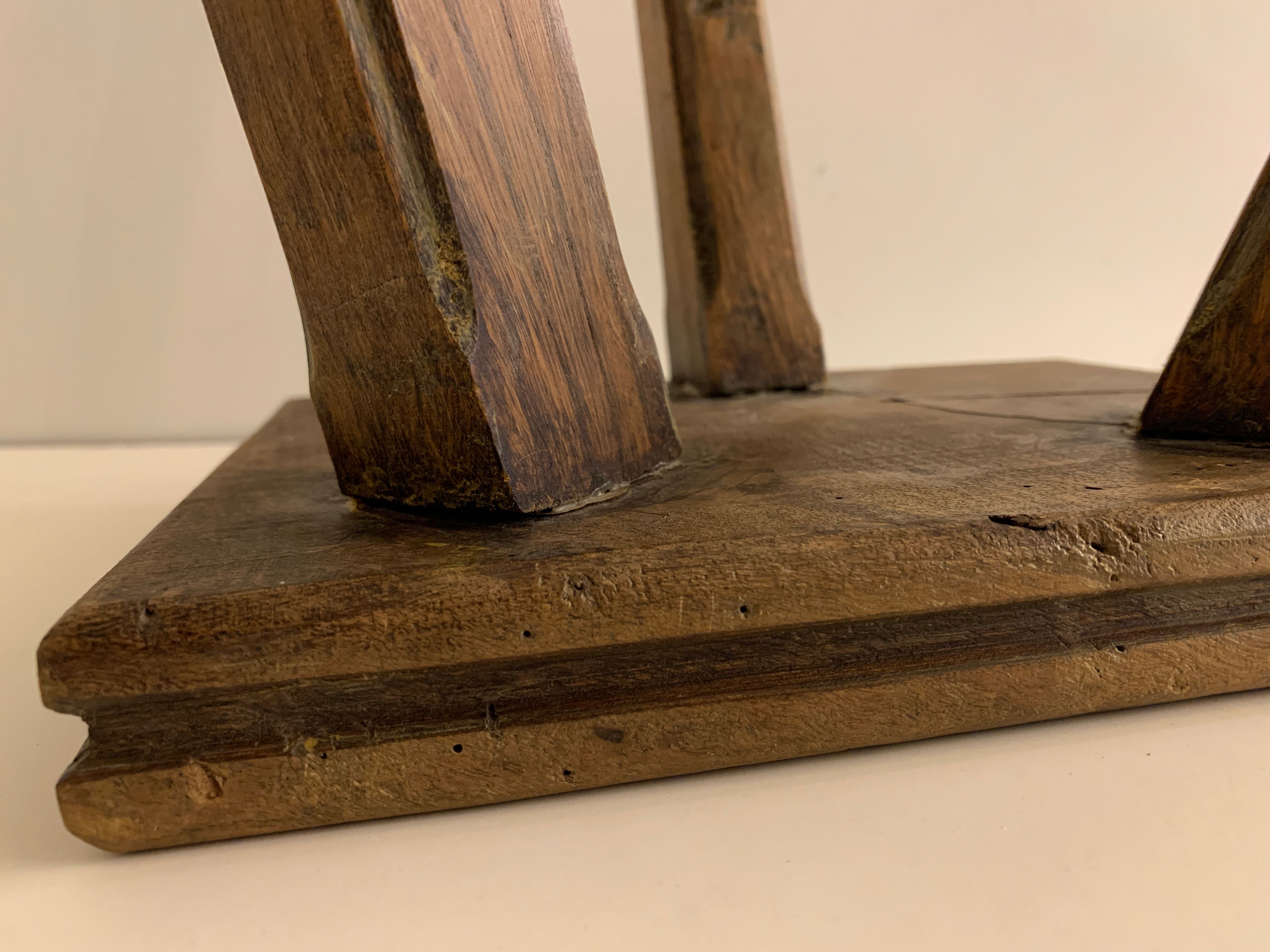 Pair of wooden stools rectangualaires, tripods and handicrafts