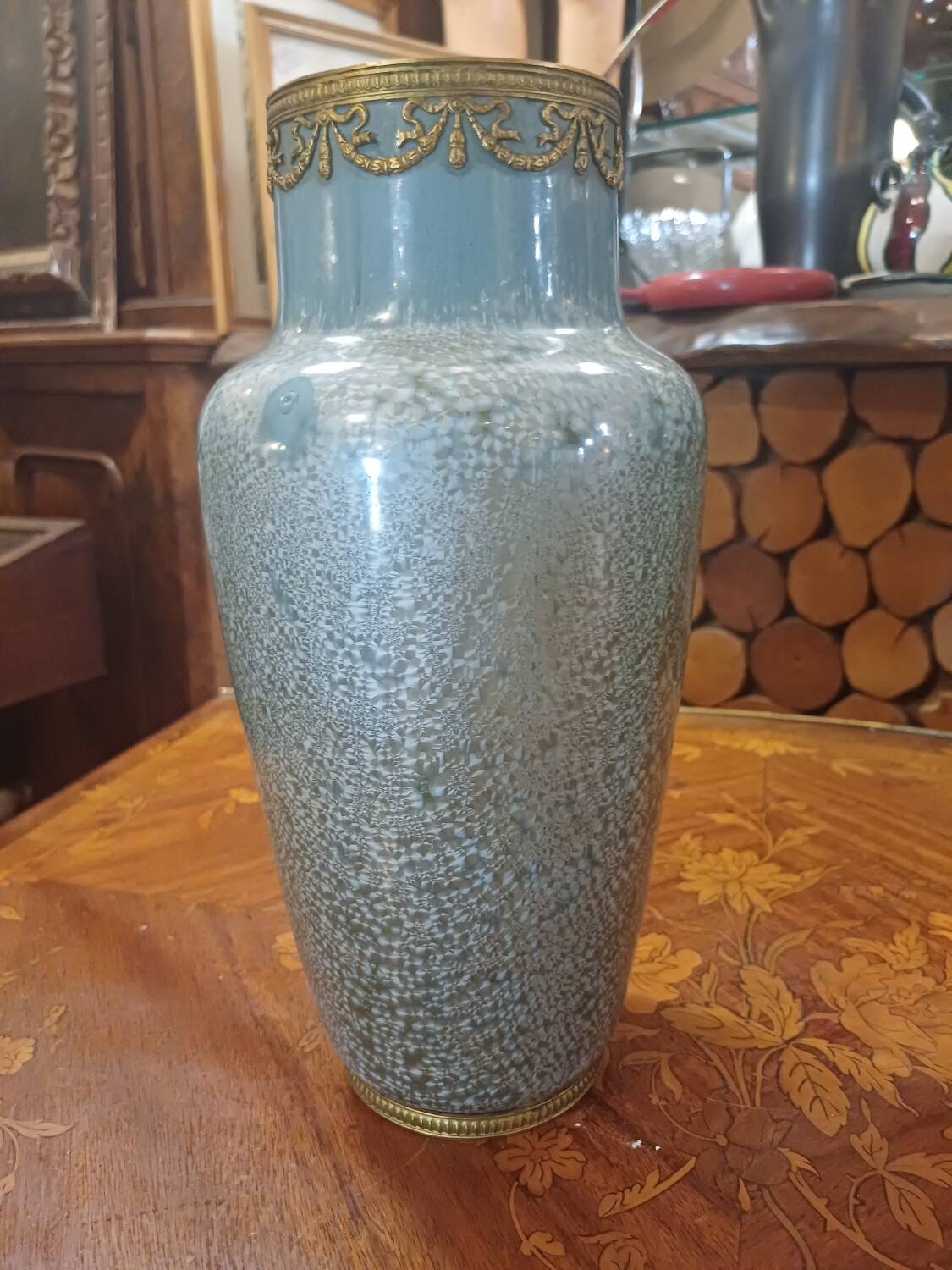 Very pretty pair of vases, Sarreguemines earthenware, early 20th century, sold