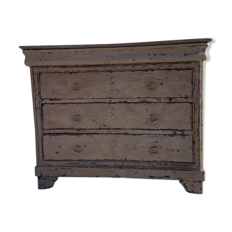 Skated dresser