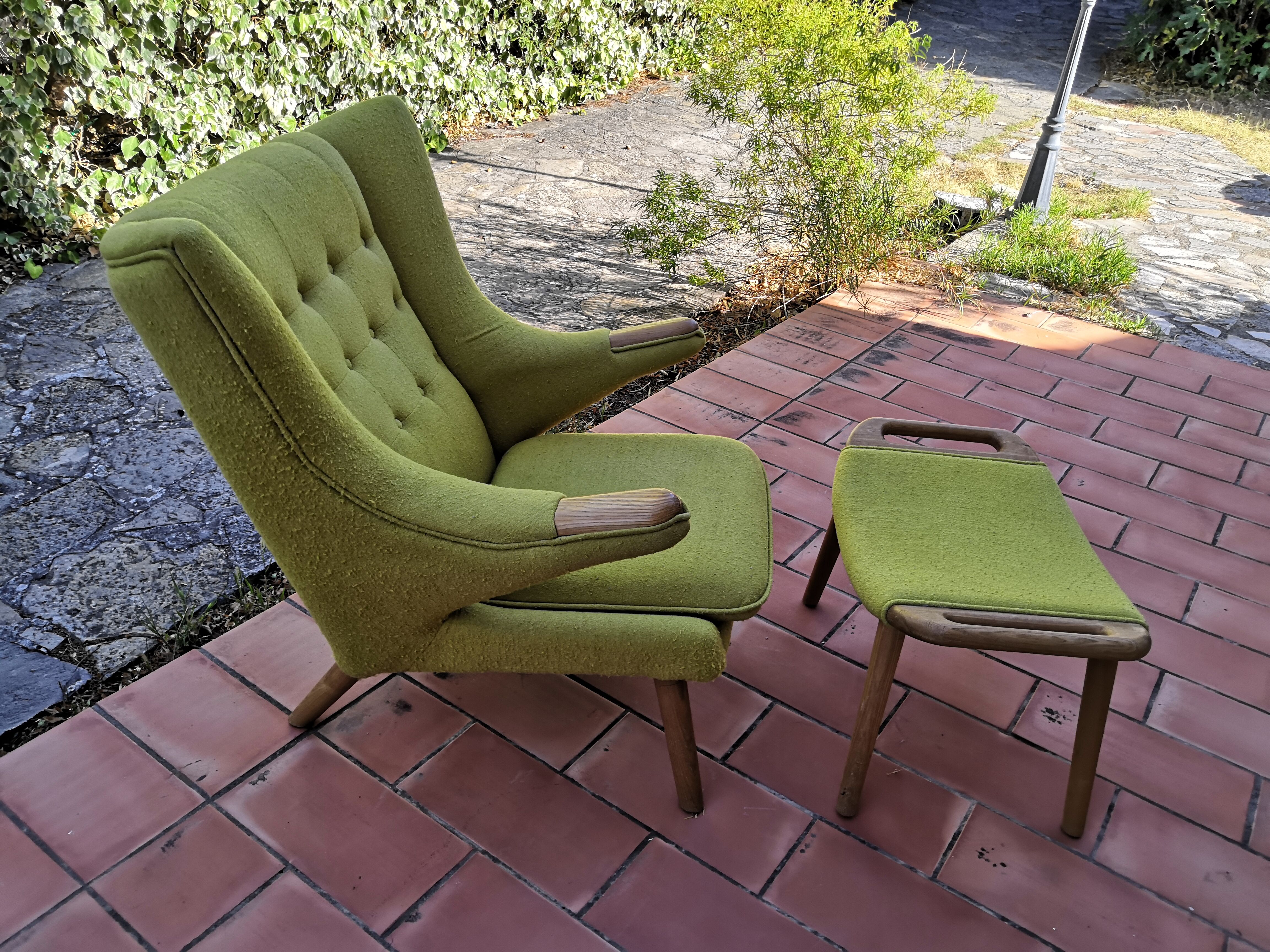 Fauteuil et repose-pieds vintage Papa Bear en tissu bouclette vert et chêne