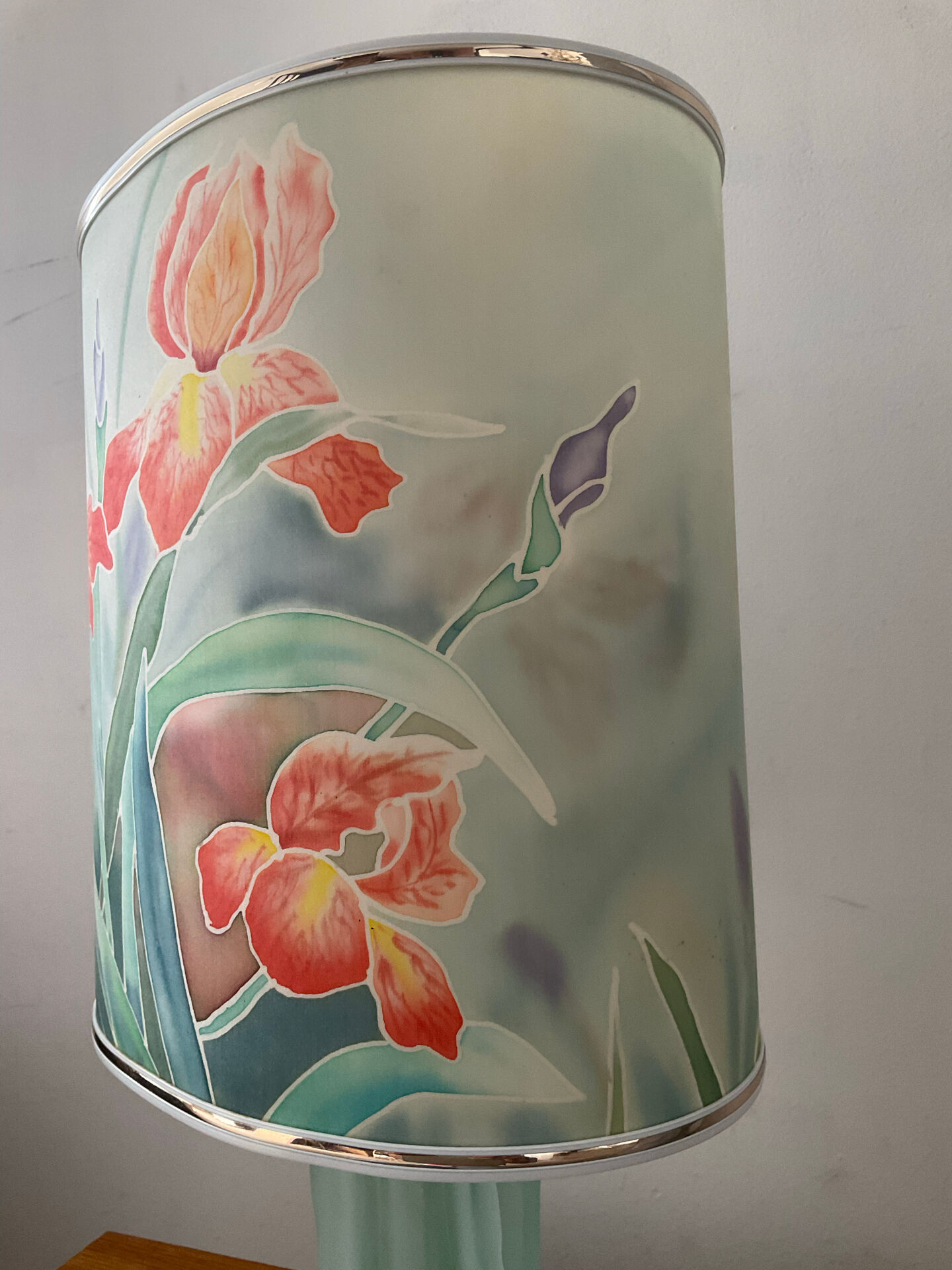 Lampe vintage en verre dépoli et abat jour en soie