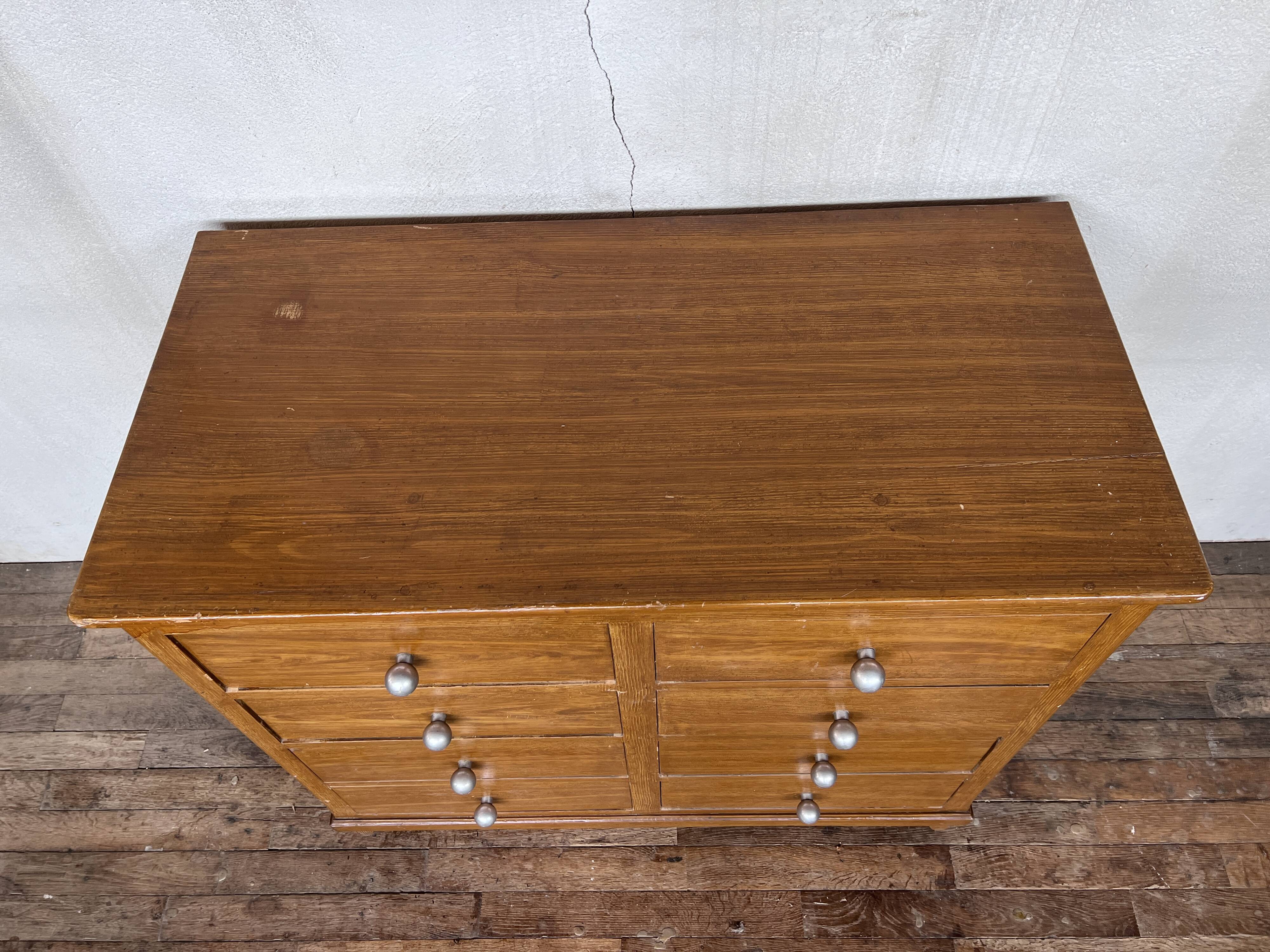 Meuble à tiroirs table à langer ancien meuble de métier
