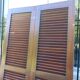 et of 2 wooden shutters