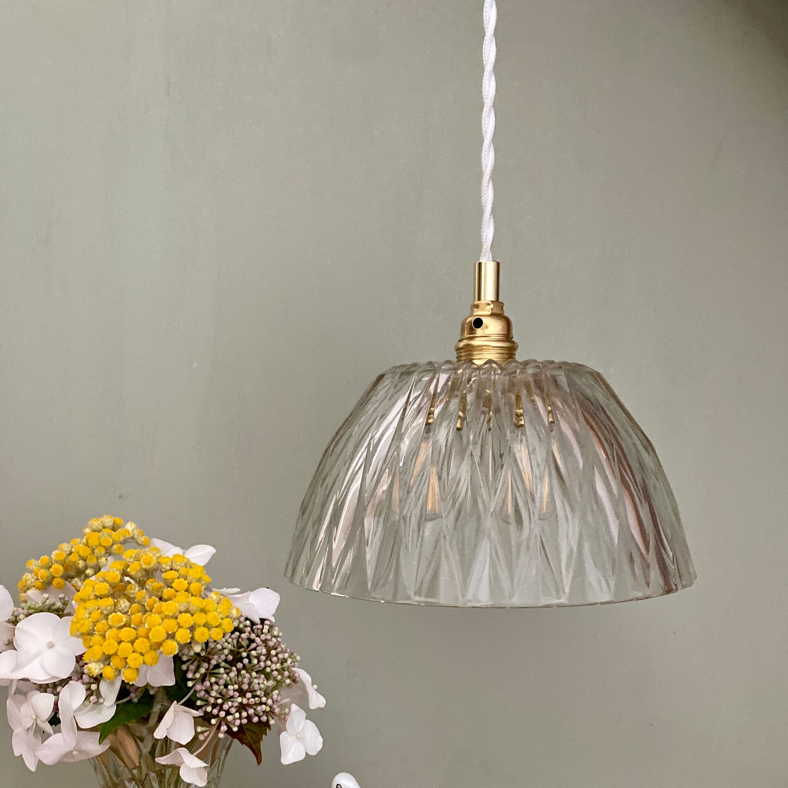 Vintage lamp lamp in molded glass