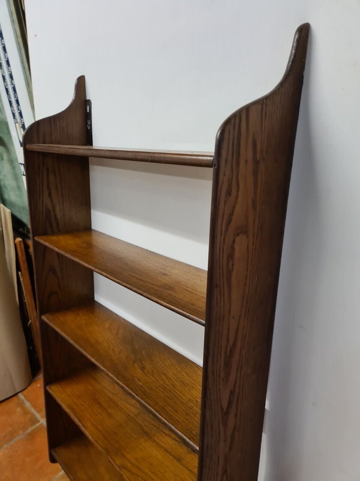 Oak wall bookcase shelf