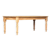 Farm table