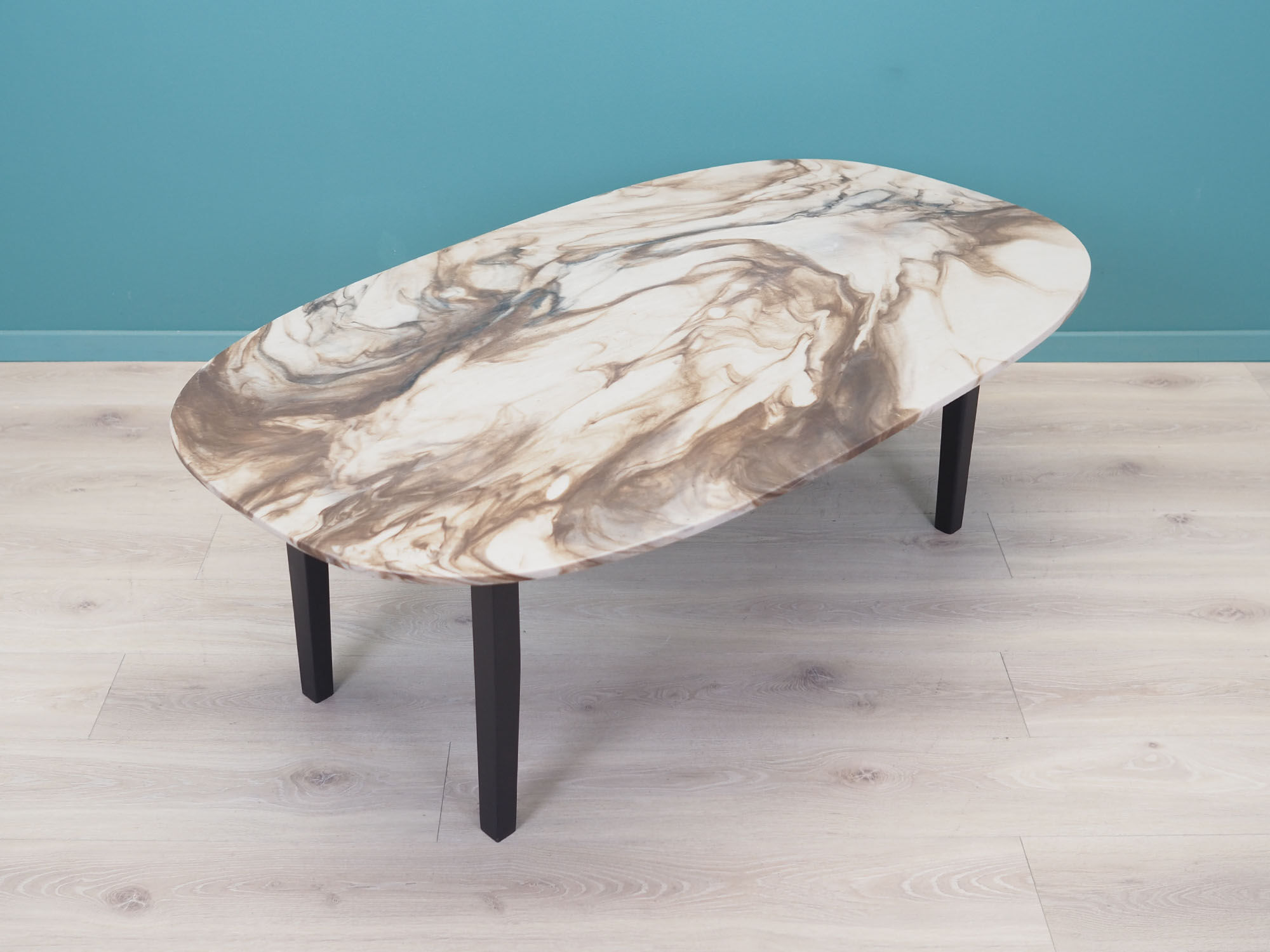 Table basse, design danois, années 70, production: Danemark