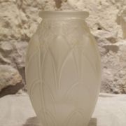Art Deco molded and satin-finished glass vase, circa 1930