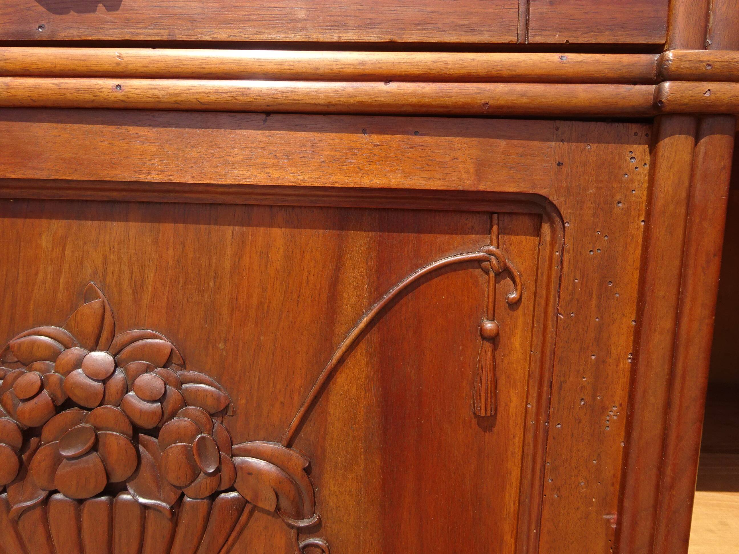 Art Deco sideboard in walnut with a marble top