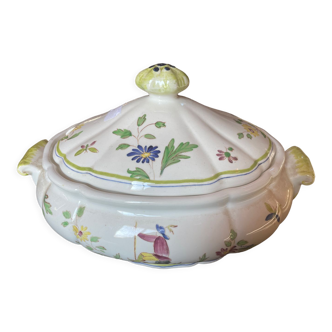 Moustier tureen