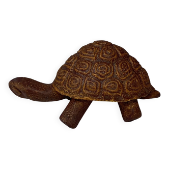 Accolay turtle, ceramic sculpture