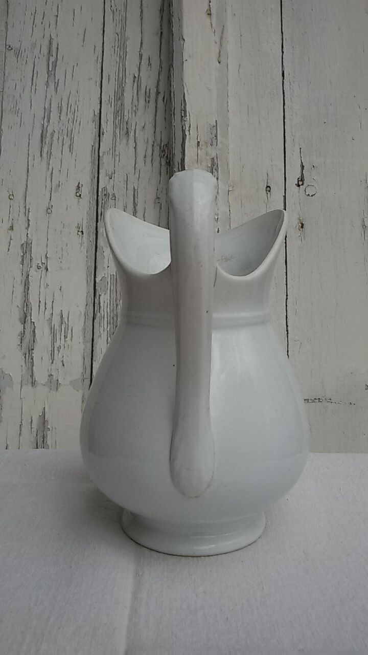 White earthenware pitcher Lunéville XIX