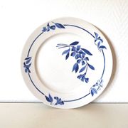 Creil et Montereau round serving dish, blue flower motif