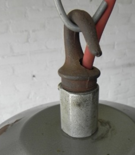 Industrial pendant light