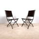 Ensemble de 2 chaises pliantes anciennes en fer forgé et cuir