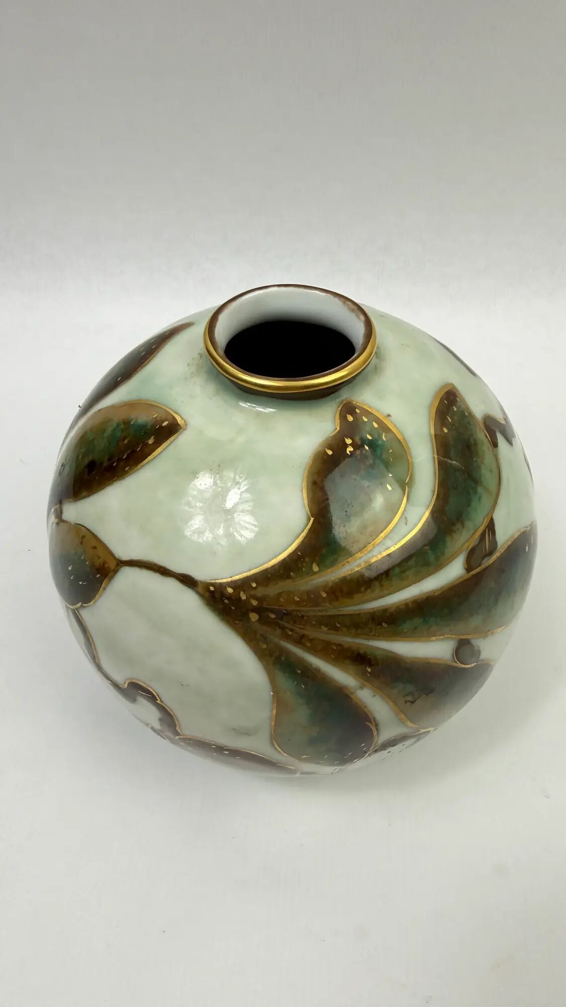 Camille Tharaud, Limoges, round porcelain vase, hand-decorated.
