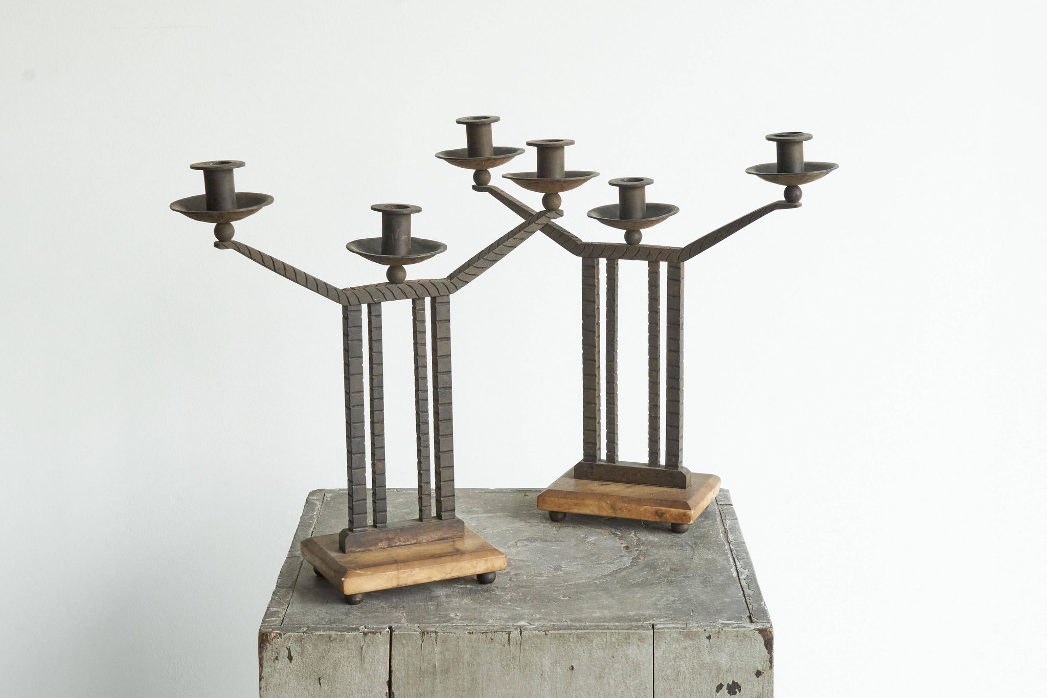 Art Deco pair of candle holders in wrought iron and stone