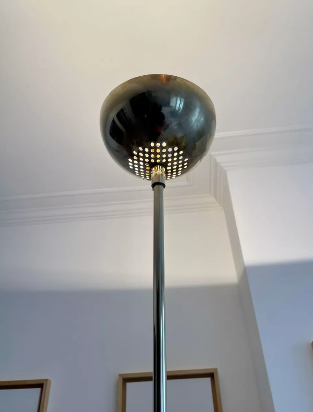 Vintage modernist floor lamp Saint Germain Lumière, brass, France 1980