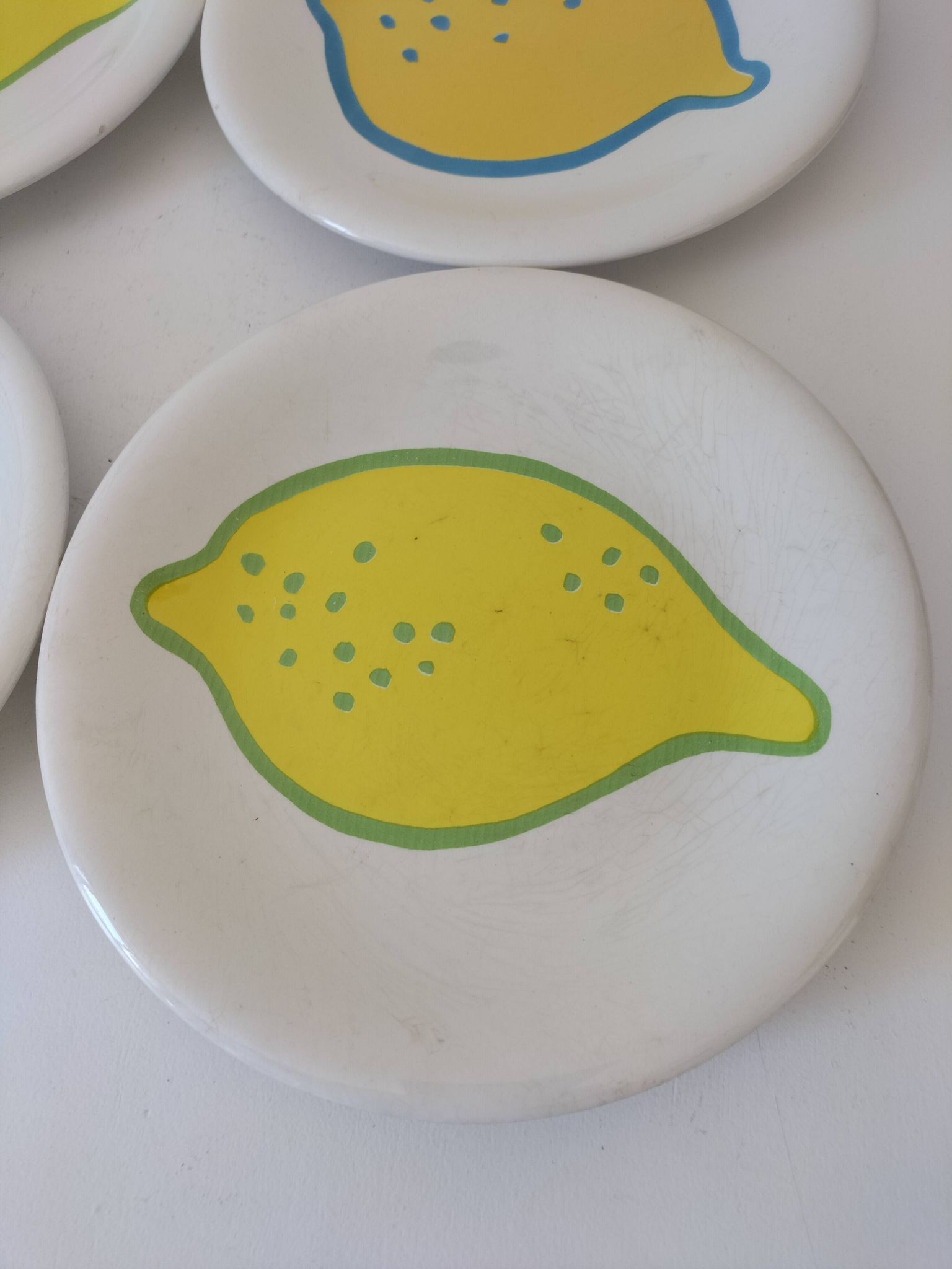 4 vintage Italian lemon and orange pop pattern plates