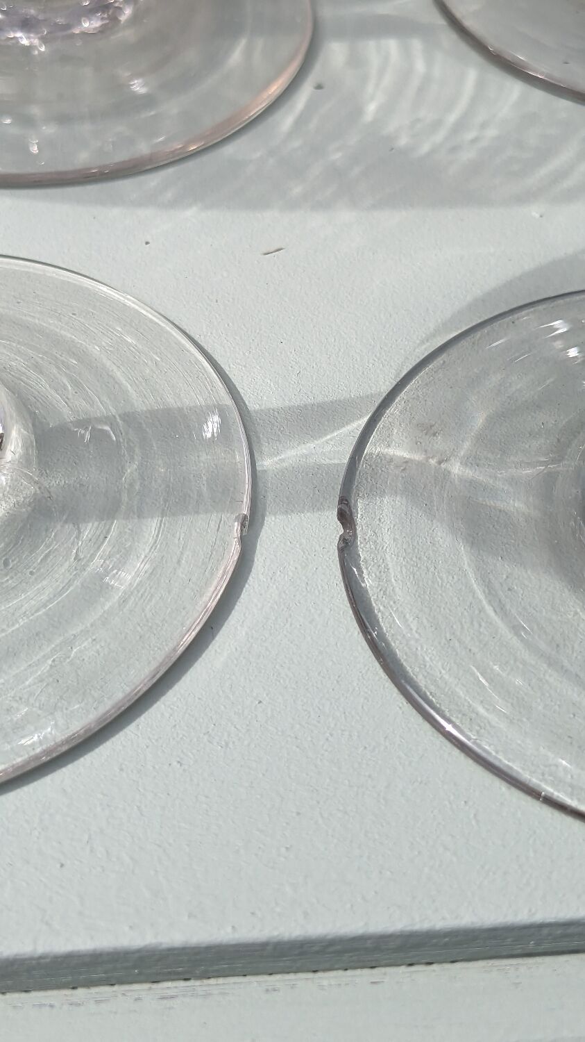 Verres en cristal gravés