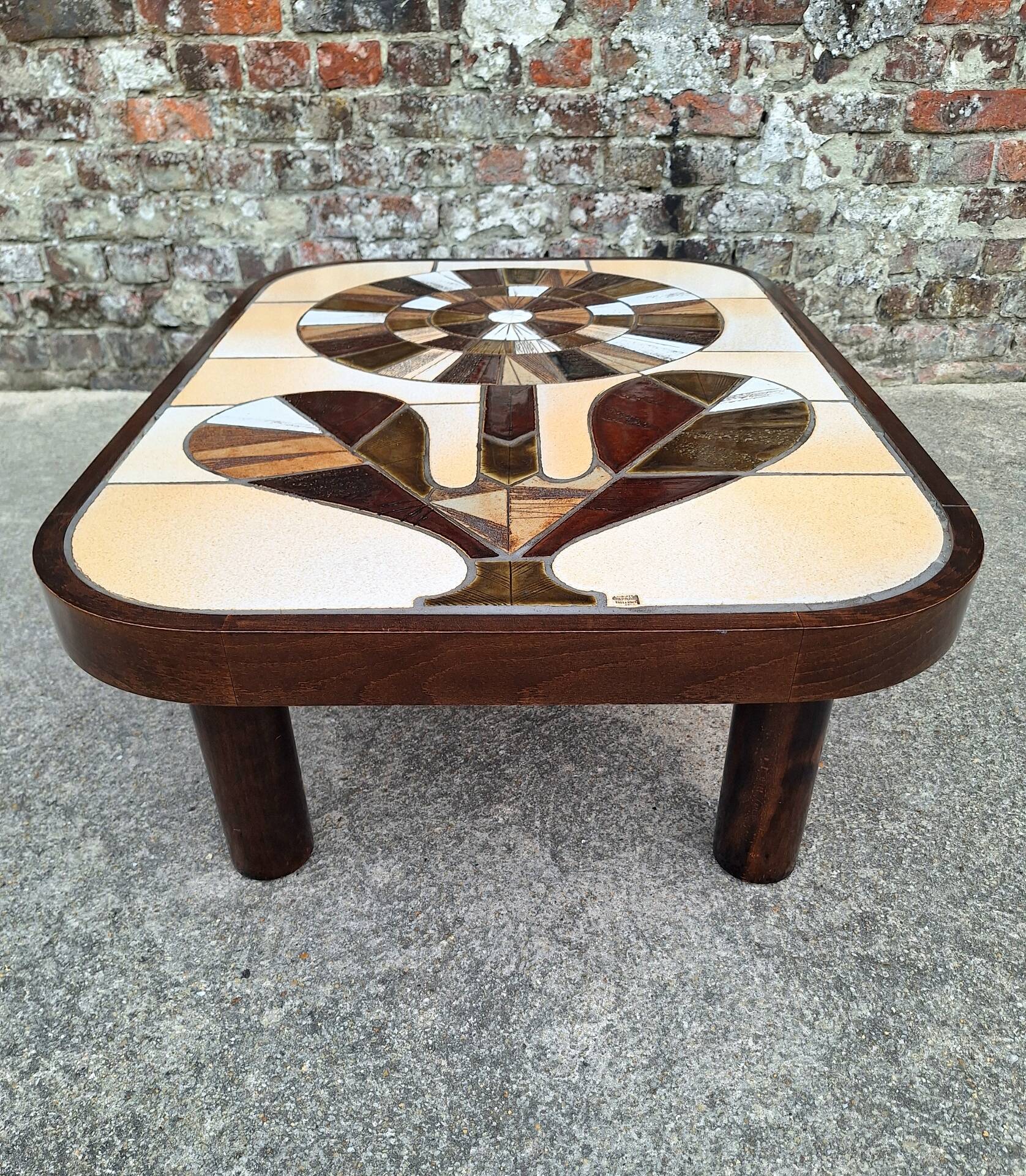 Roger Capron, vintage coffee table with ceramic top, design furniture.