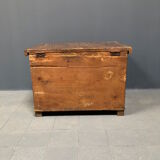Popular art box with striped pattern