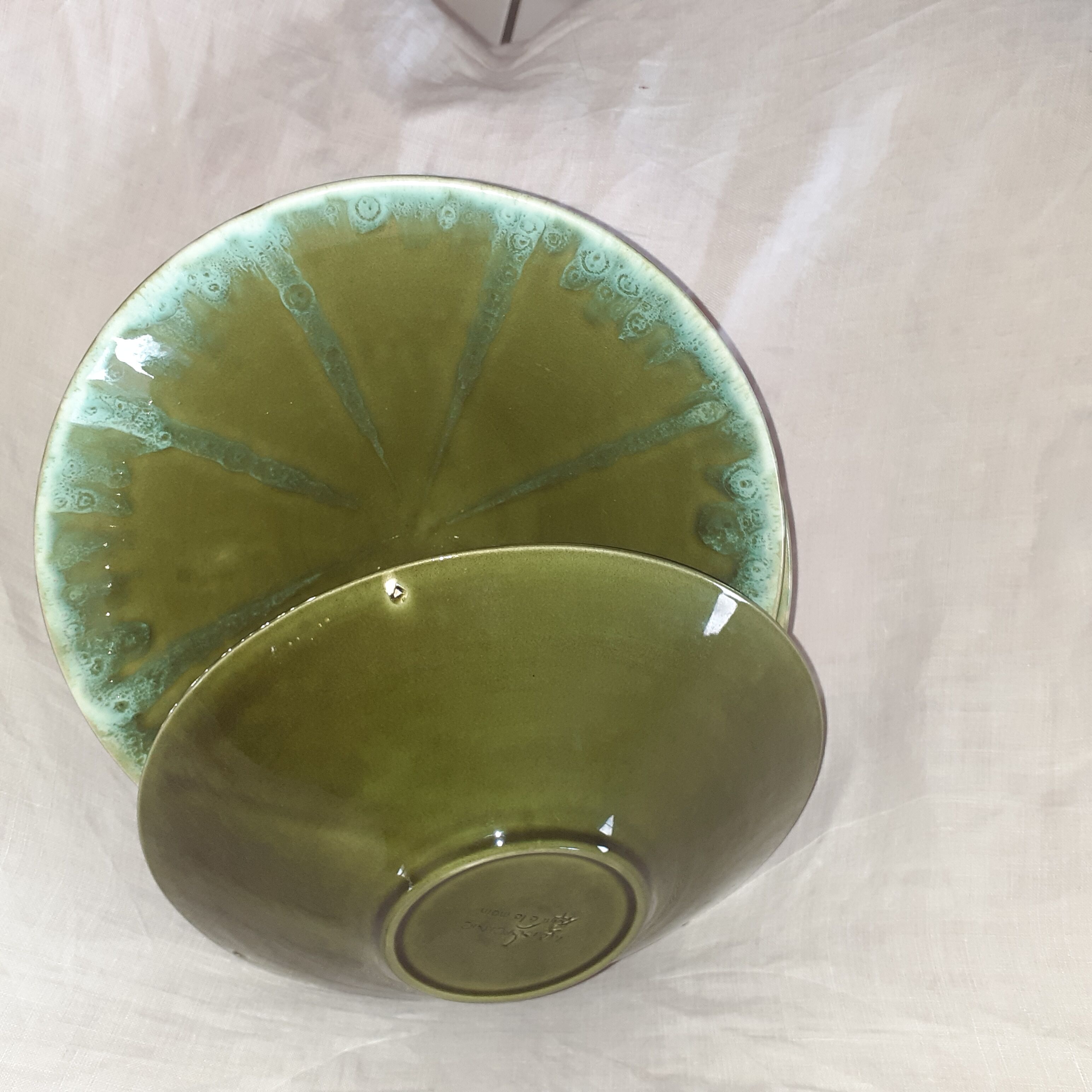5 soup plates, conical