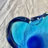 Cendrier vintage en verre soufflé bleu