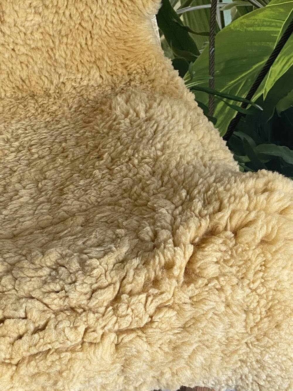 Chaise artisanale hongroise unique en chêne et cuir