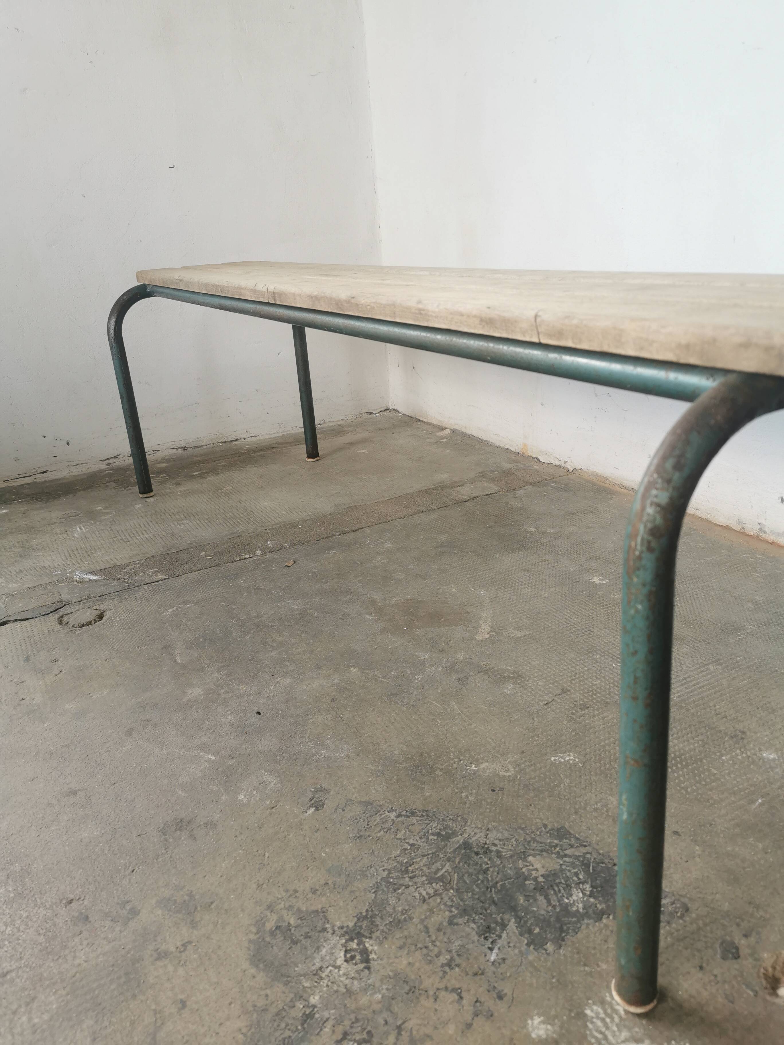 Banc d'écolier vintage 1960